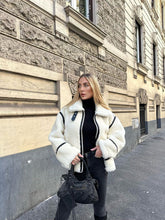 Carica l&#39;immagine nel visualizzatore di Gallery, Veste Aspen en Laine Shearling
